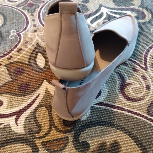 New Studio Flex Tan Leather Loafers Size 11 - Picture 5 of 8